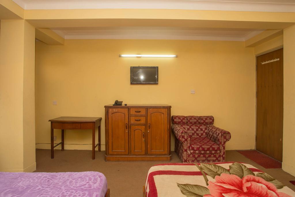 Hotel Red Panda Катманду Экстерьер фото